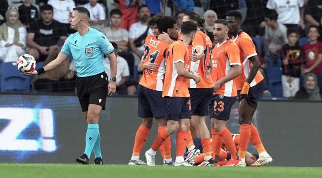 Başakşehir zorlanmadan play-off’a yükseldi